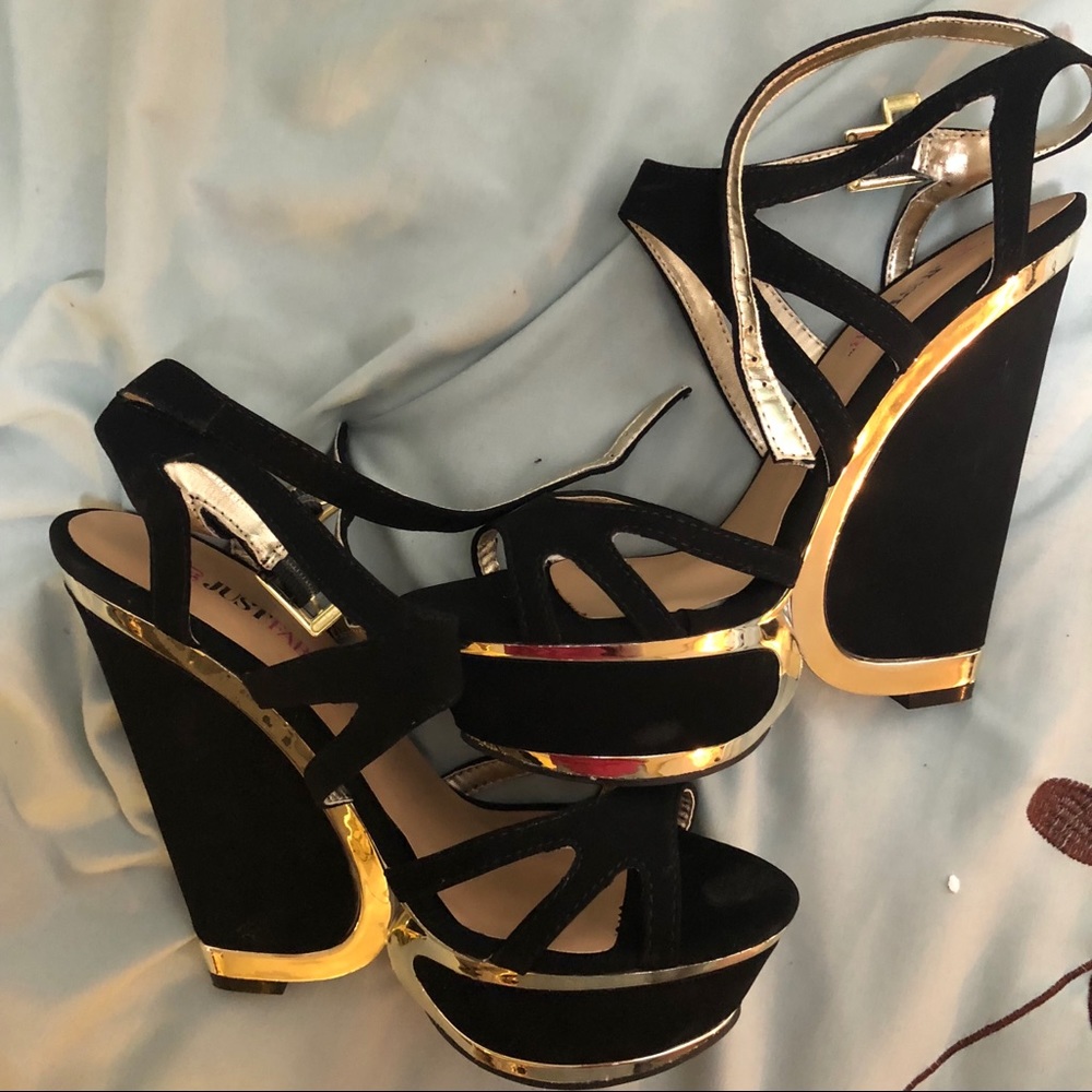 NEW. Cute Black with Gold Detail Wedges
